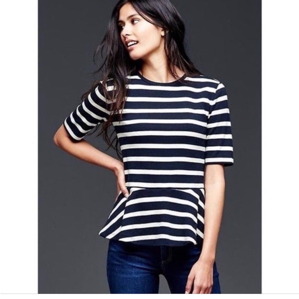 Bundle of 2 Gap cotton peplum tops